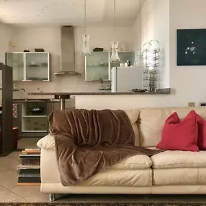 https://the-moon-seekers-la-mansarda-sotto-la-luna.emilia-romagnahotels.net